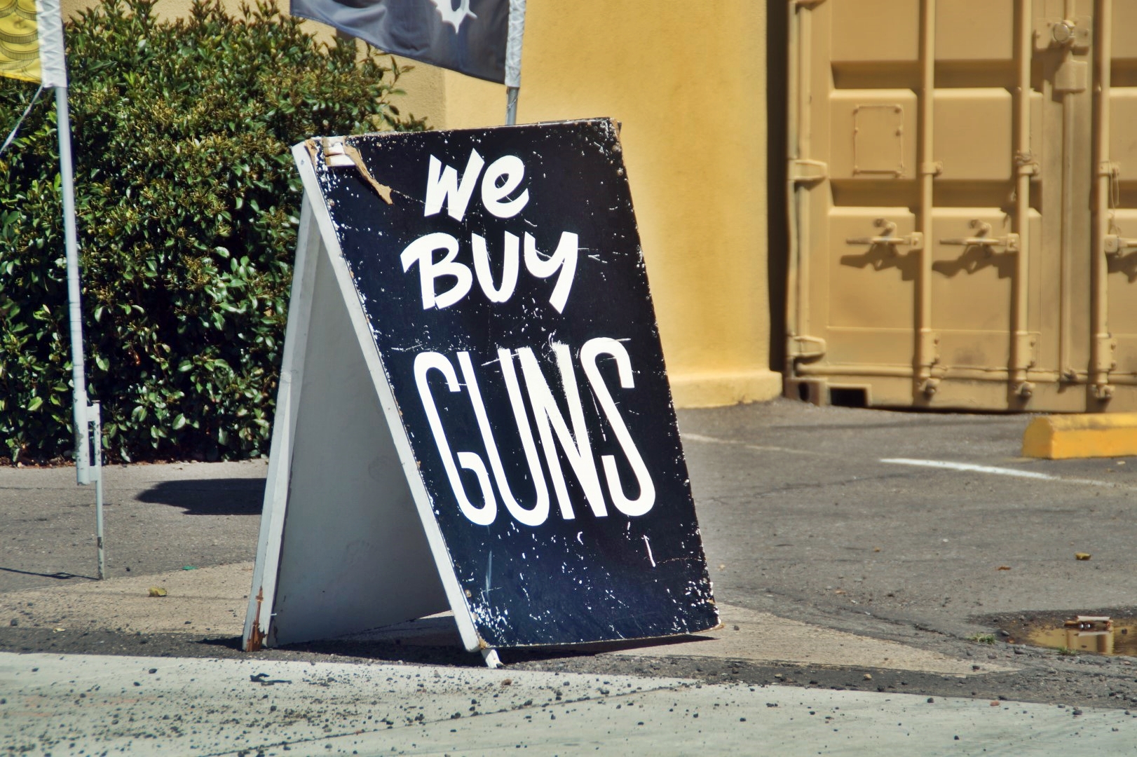 This shop buys guns