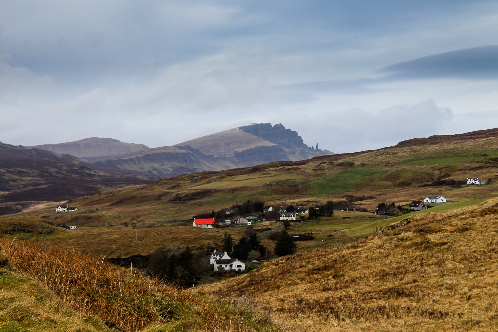 Five beautiful hikes in Portree, the capital of the Isle of Skye ...